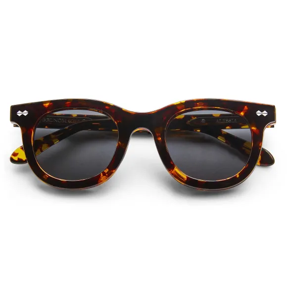 Alessia Sunglasses^Bruno Magli Store
