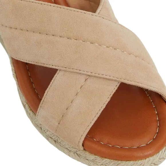 Eva Wedge Heel Sand Suede^Bruno Magli Sale